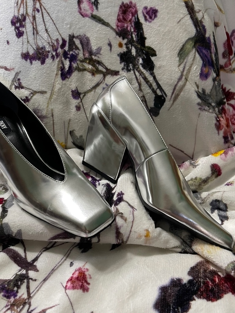 Dkny Chunky Heeled Luna In Mirror Silver, Size 9.5